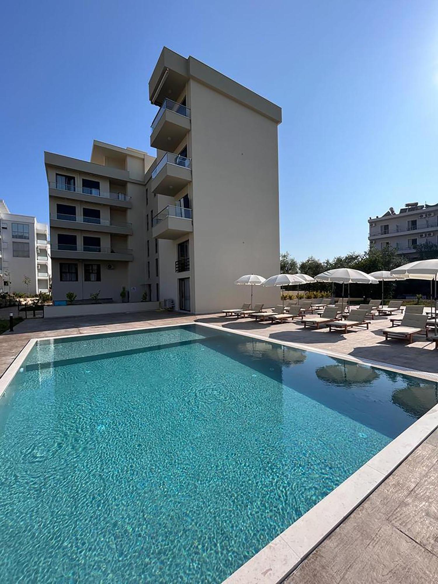 The Blue Wave Hotel Himare Eksteriør bilde