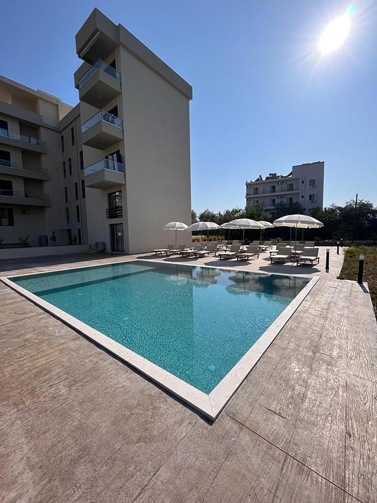 The Blue Wave Hotel Himare Eksteriør bilde