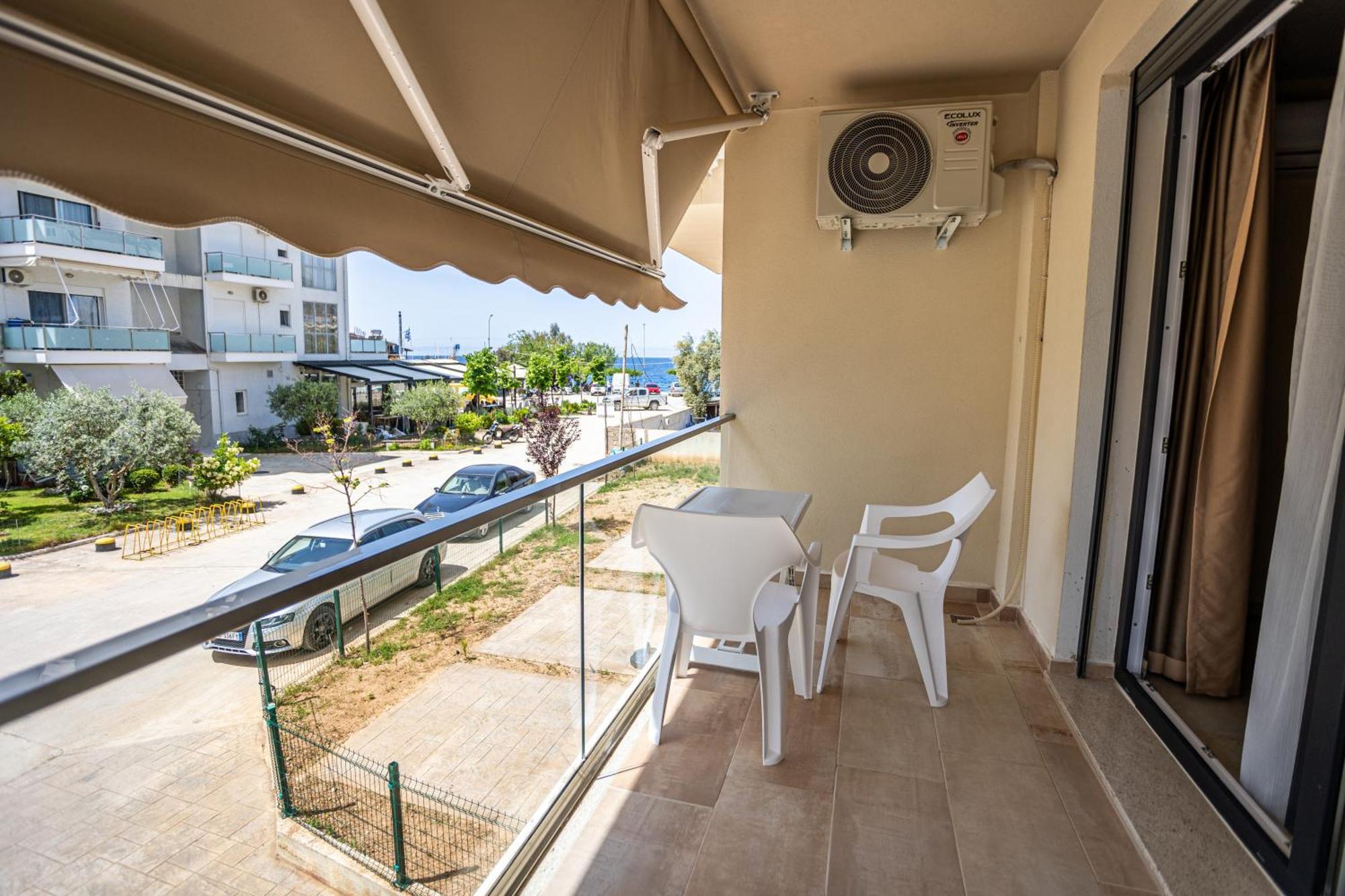 The Blue Wave Hotel Himare Eksteriør bilde