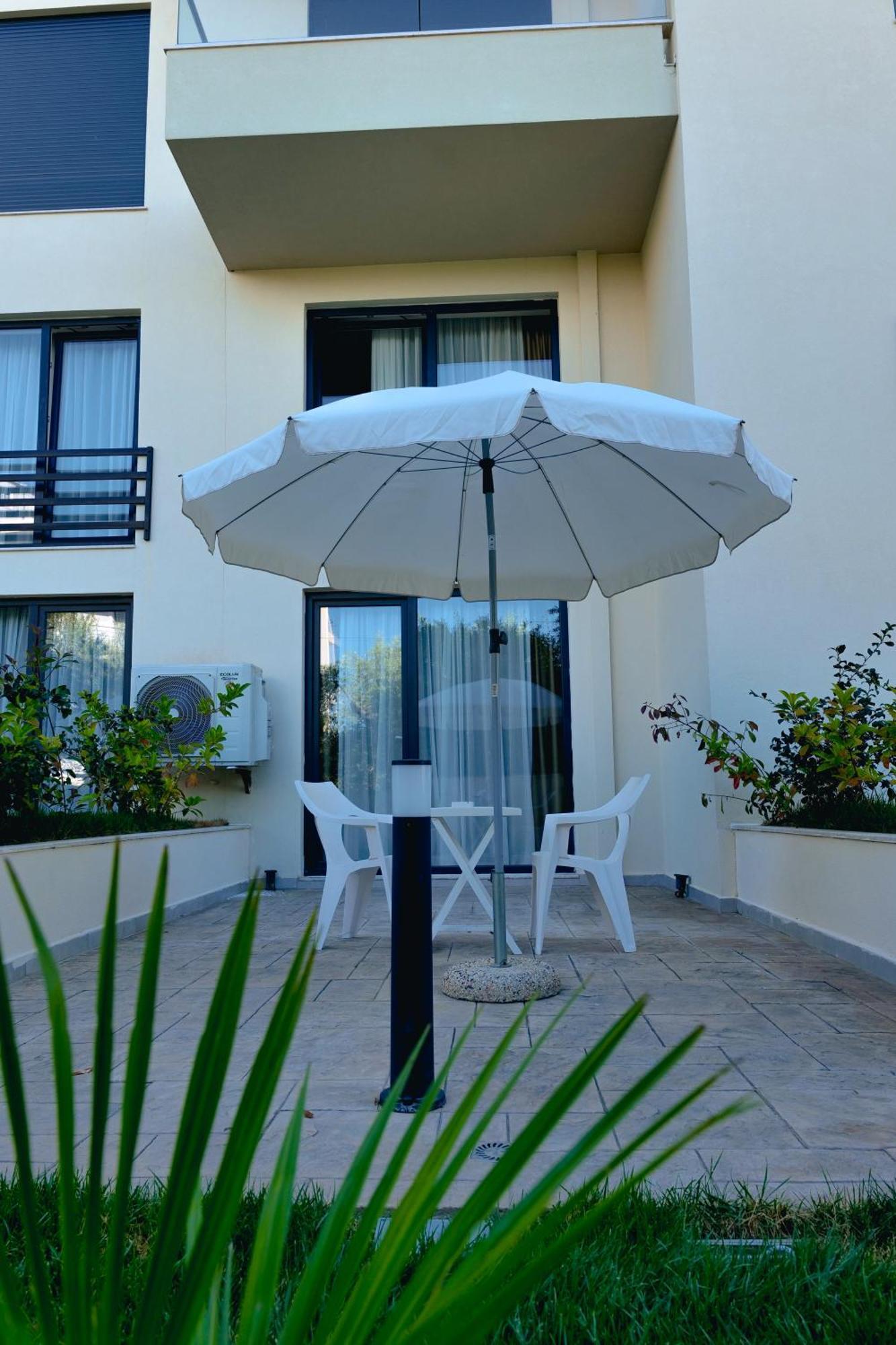 The Blue Wave Hotel Himare Eksteriør bilde