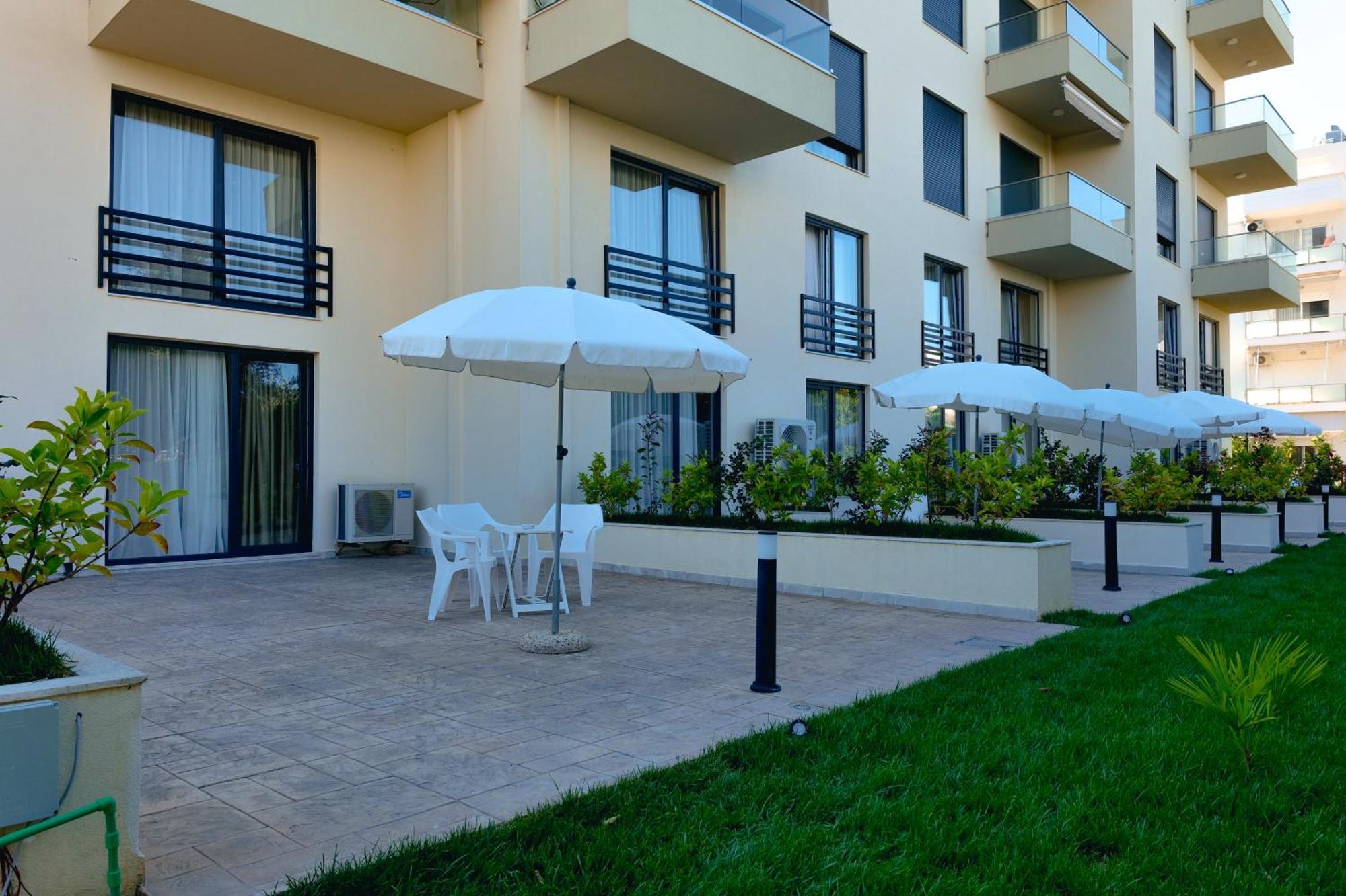 The Blue Wave Hotel Himare Eksteriør bilde
