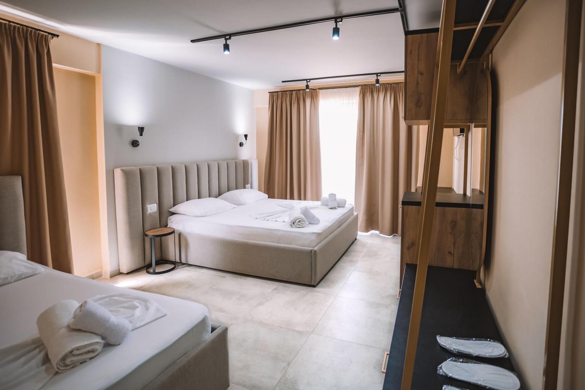 The Blue Wave Hotel Himare Eksteriør bilde