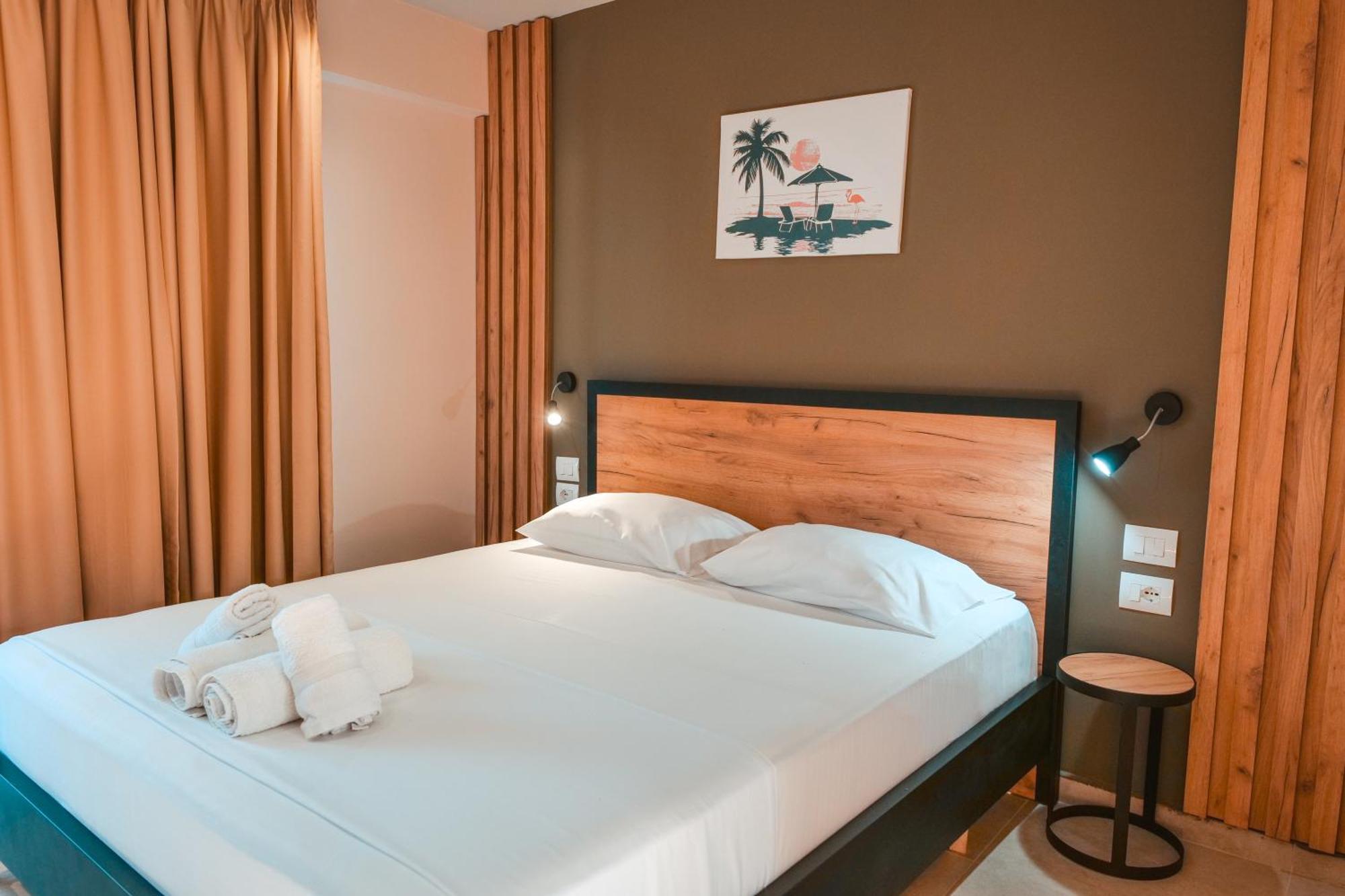 The Blue Wave Hotel Himare Eksteriør bilde
